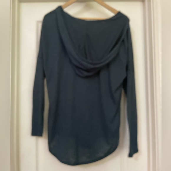 Old Navy Active pullover Hoodie - Picture 2 of 3